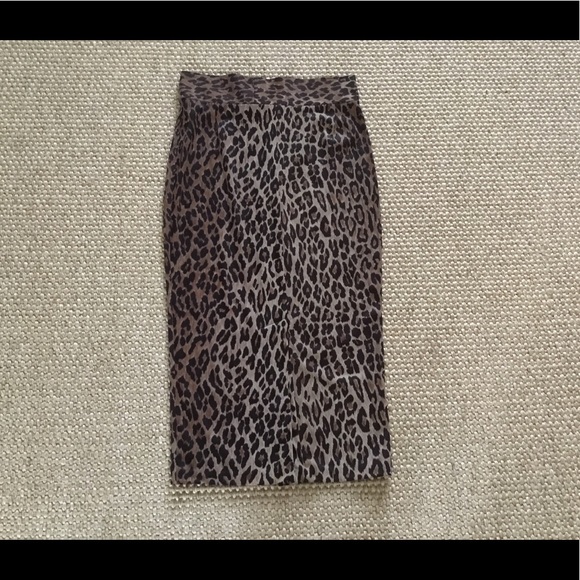 DOLCE & GABBANA VINTAGE LEOPARD PENCIL SKIRT 40 IT - Picture 3 of 4